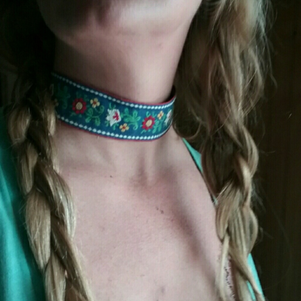 Flower Power Choker